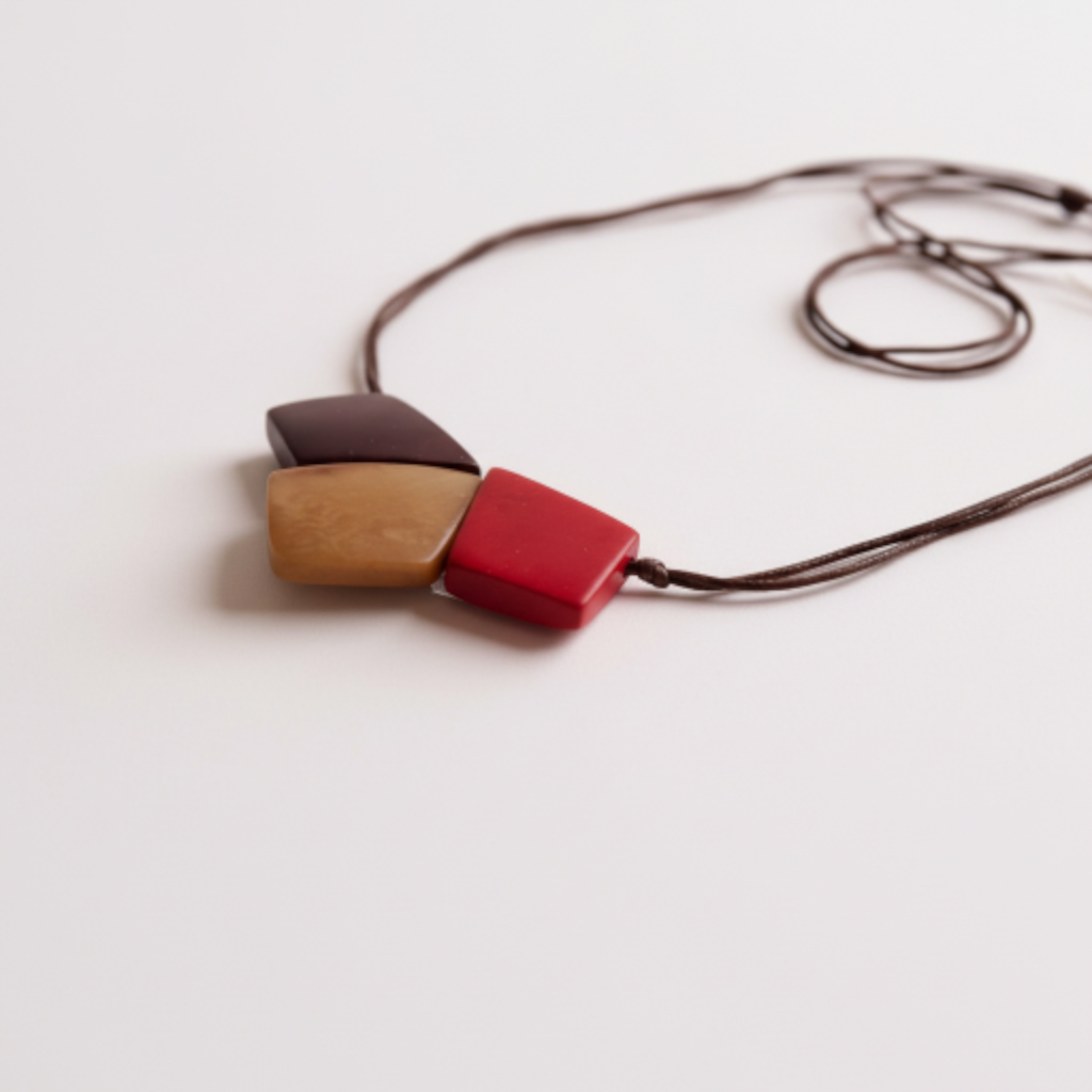 COLLAR  TAGUA LAPAHUE